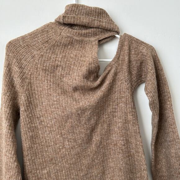 Camila Coelho Emelia in Beige Wool Blend Mini Sweater Dress Size: S - Picture 6 of 6